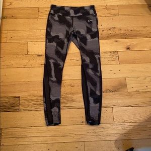 Nike Medium Running Tights